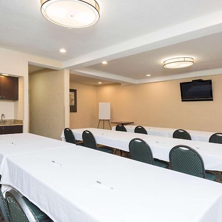 Hampton Inn Порт-Гурон Экстерьер фото