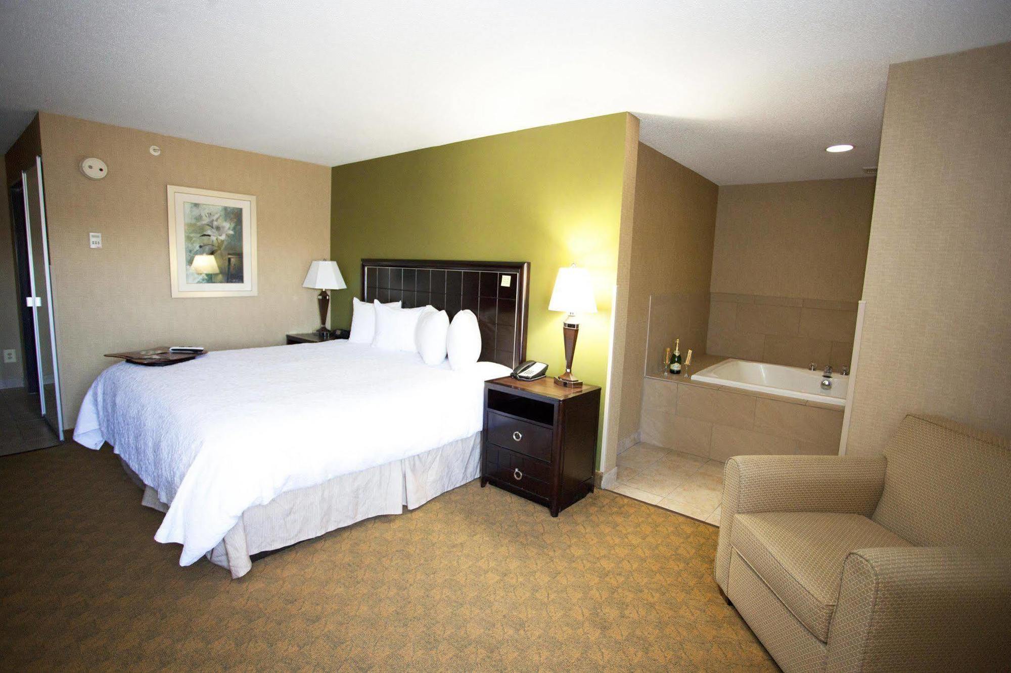Hampton Inn Порт-Гурон Экстерьер фото