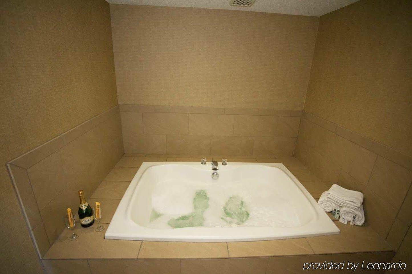 Hampton Inn Порт-Гурон Экстерьер фото